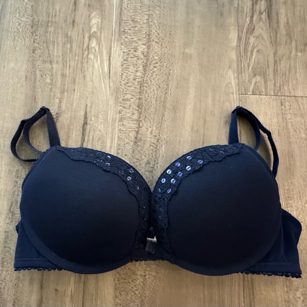 Aerie Navy Blue Bra 34A. Scarlet plunge push up bra with removable pads.